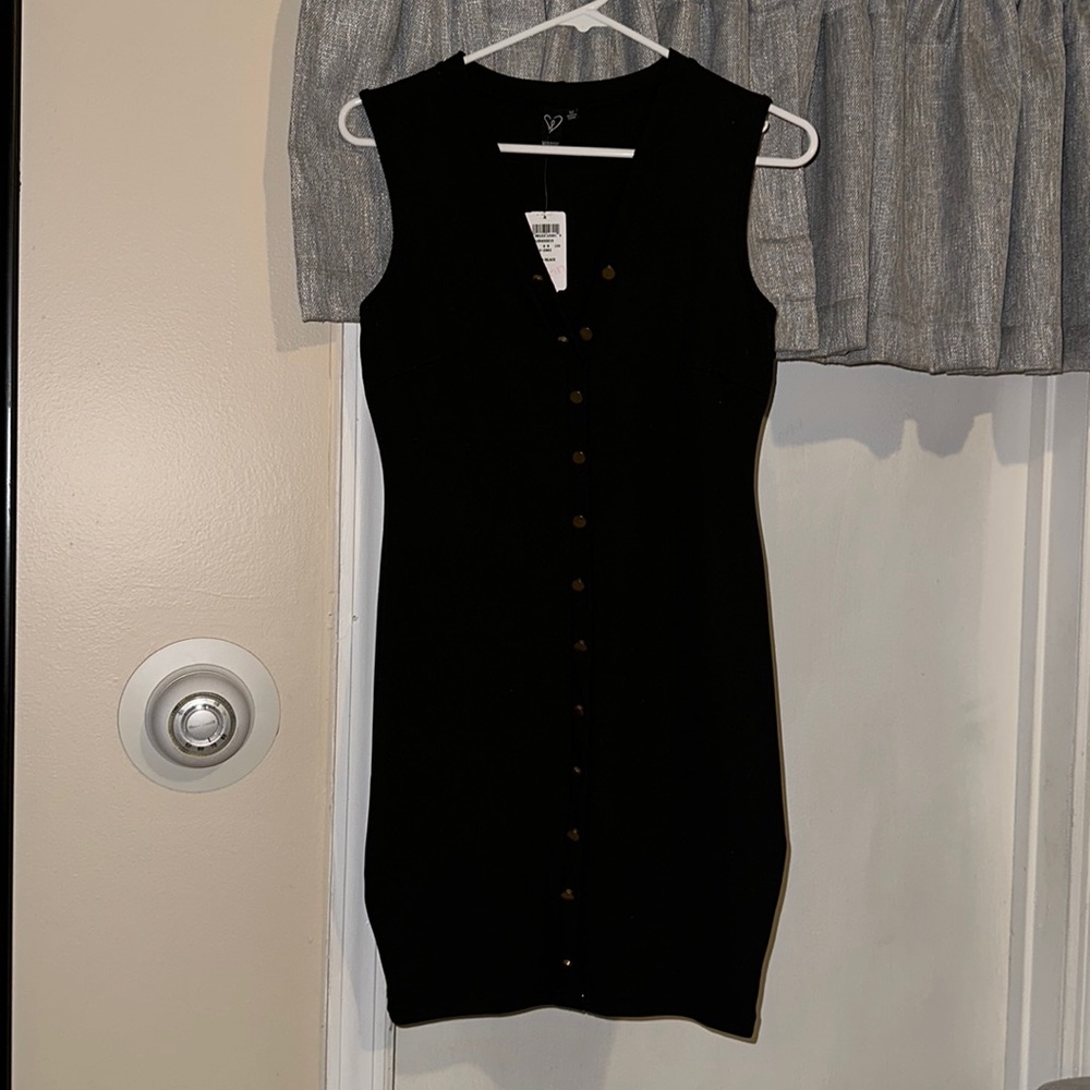 Black mini dress with v cut and buttons